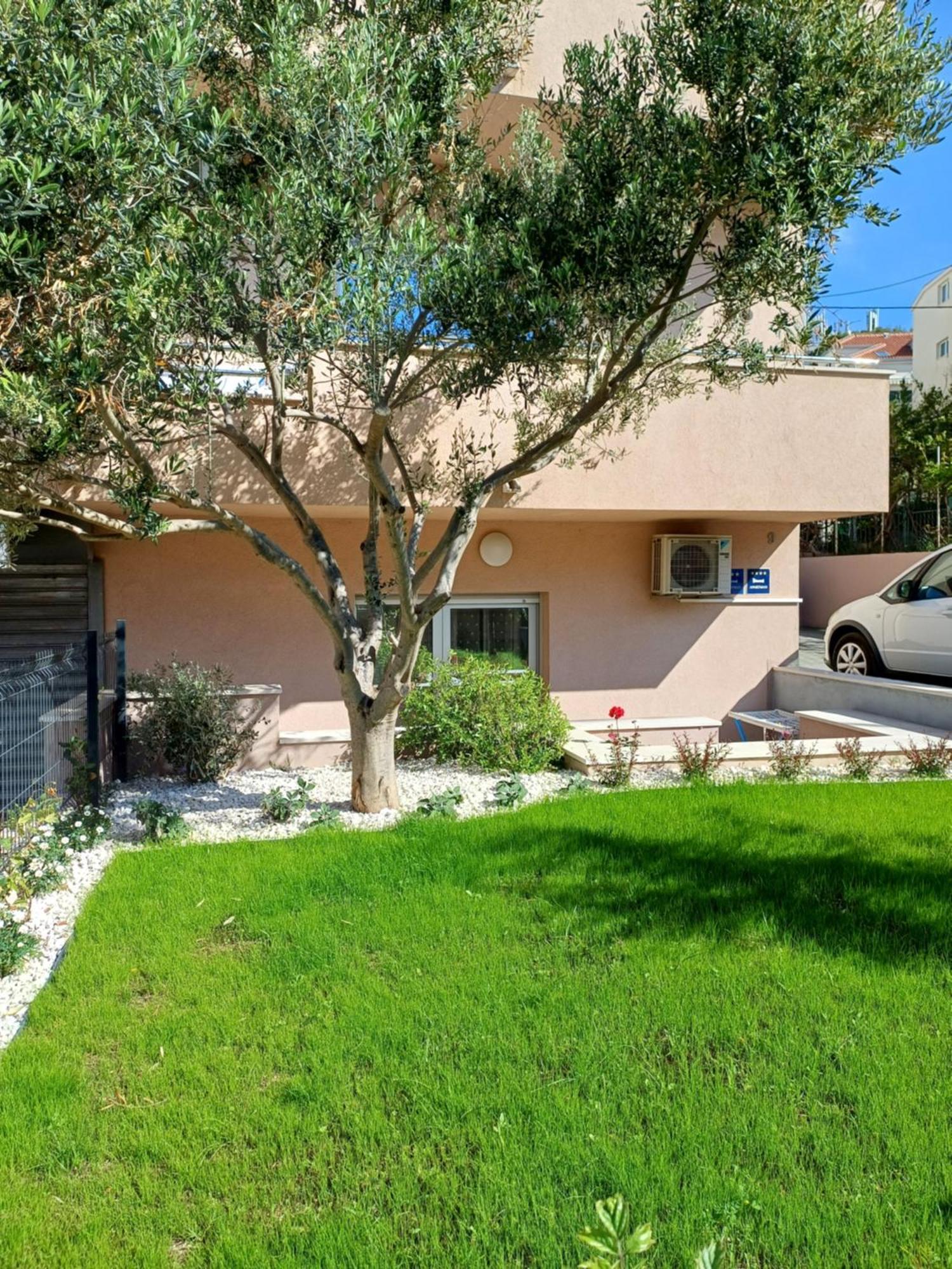 Apartment Zenta With Free Private Parking Split Extérieur photo
